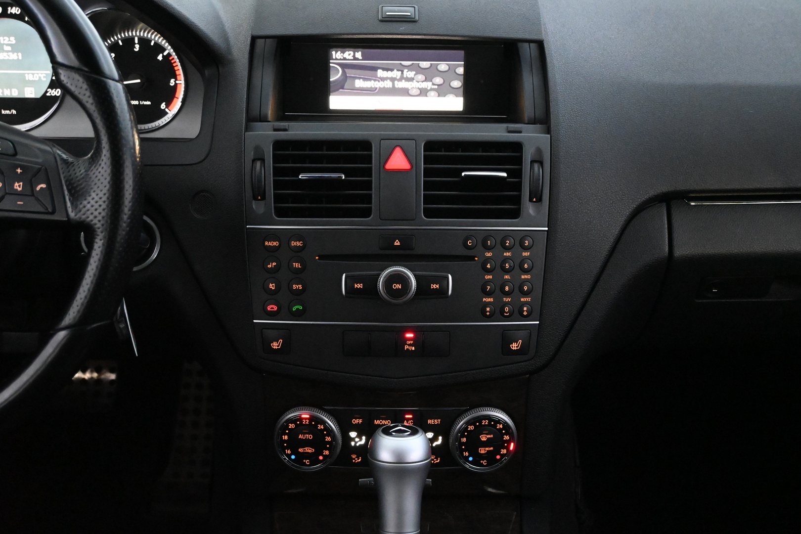 MERCEDES-BENZ C 2011