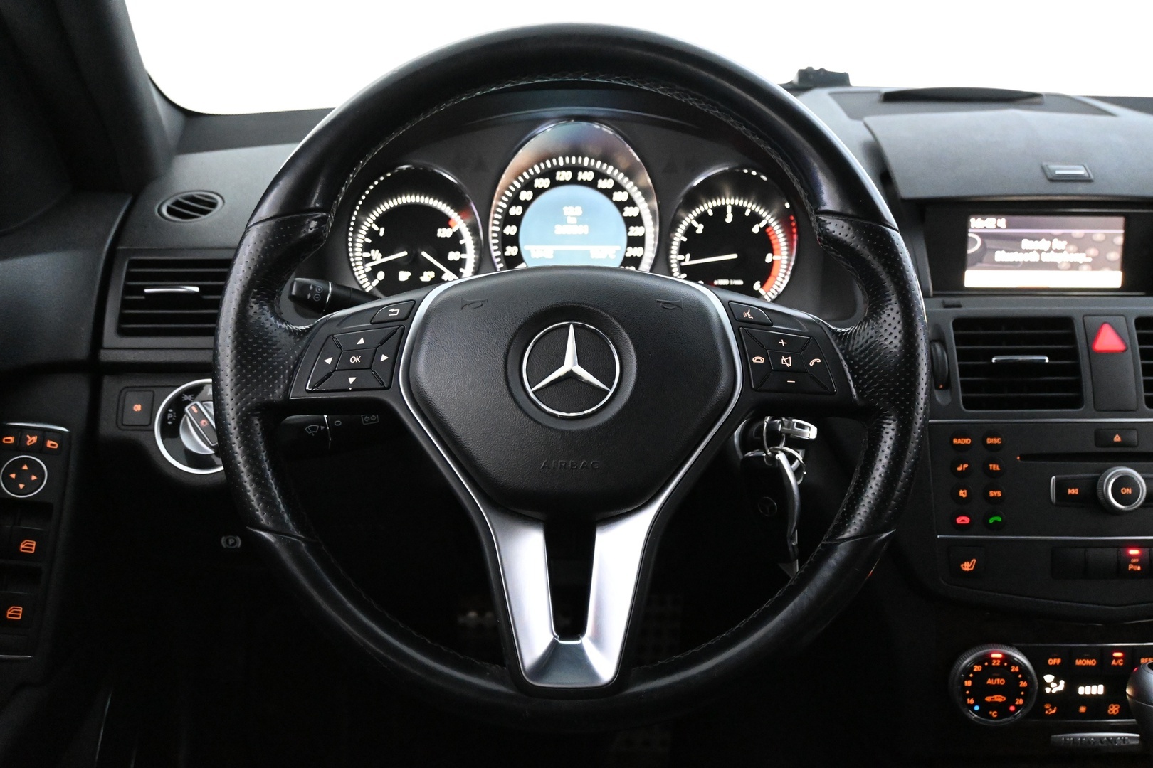 MERCEDES-BENZ C 2011