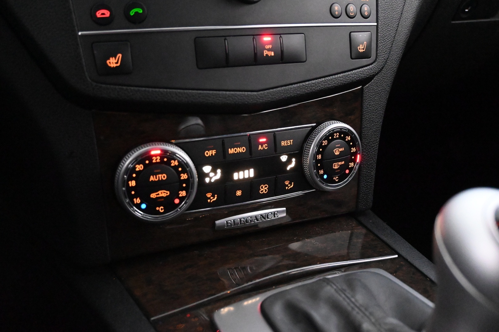 MERCEDES-BENZ C 2011