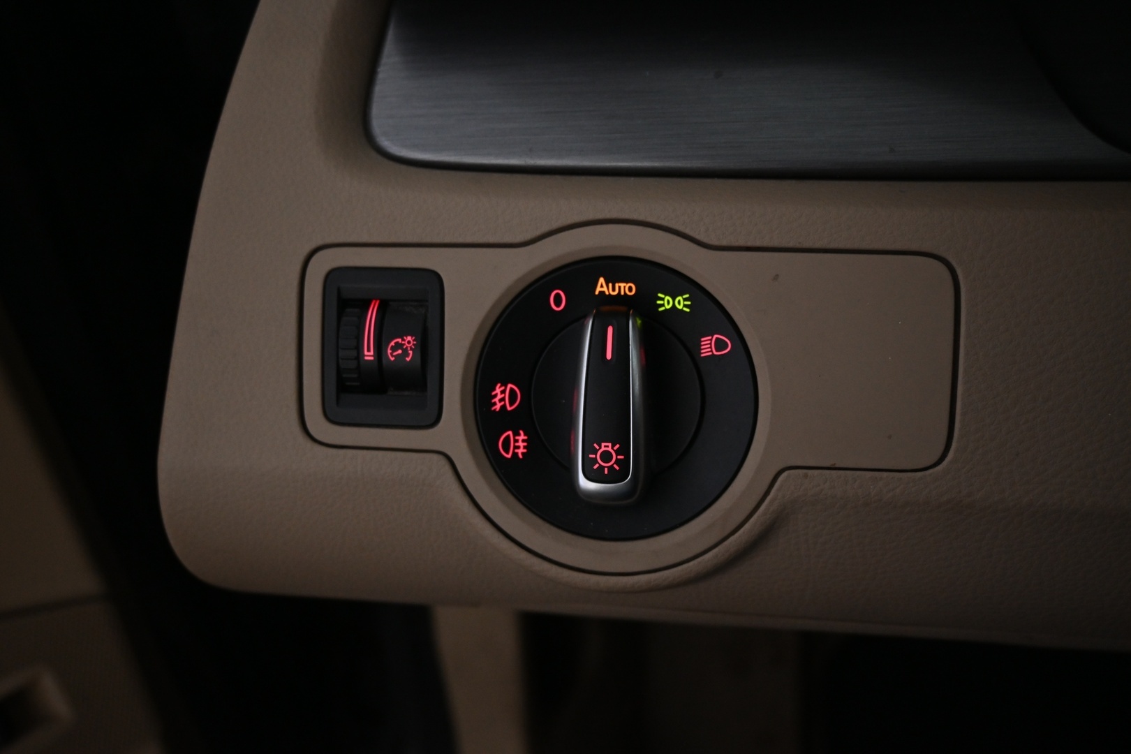 VOLKSWAGEN Passat 2013