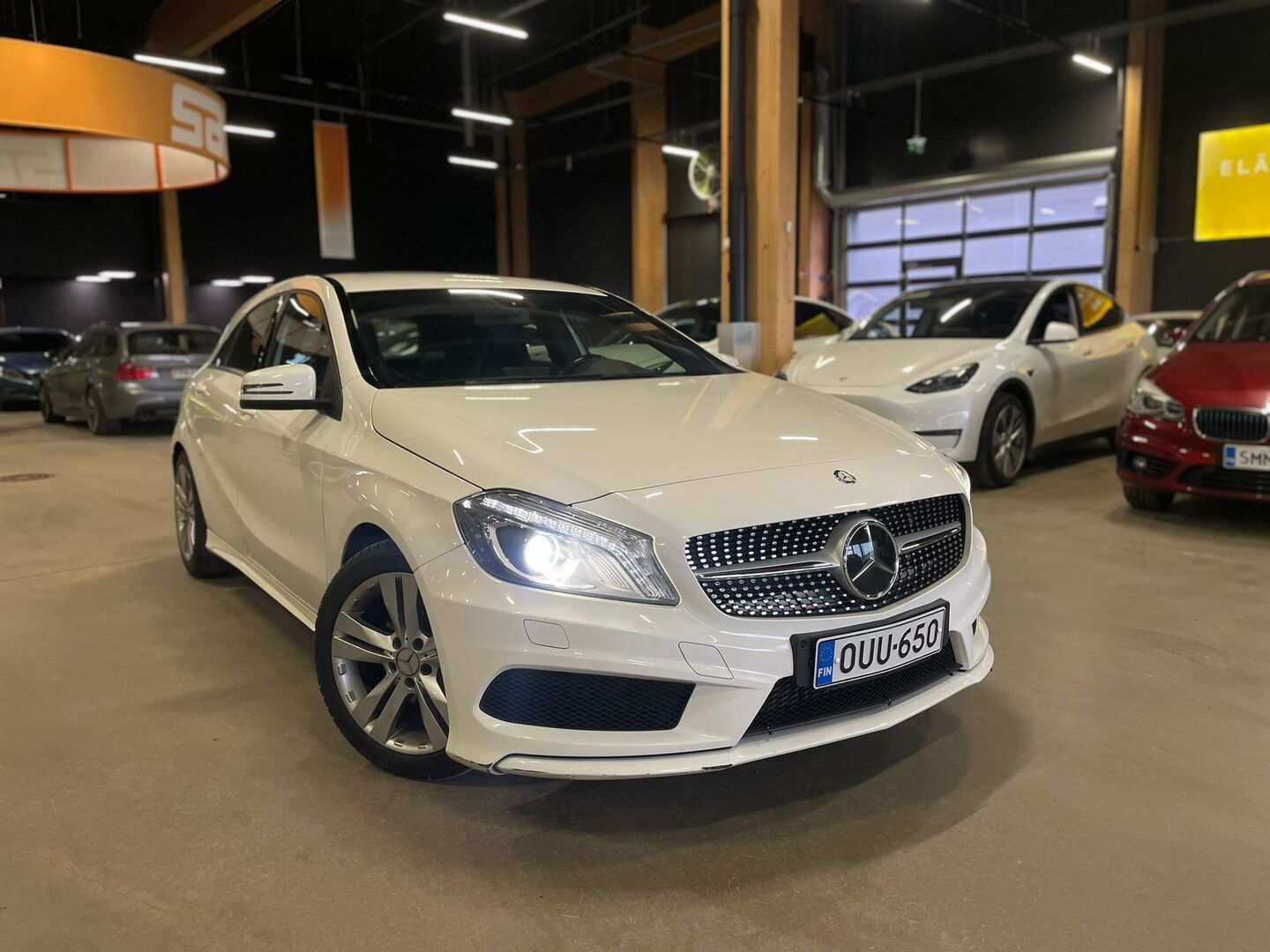 MERCEDES-BENZ A 2015