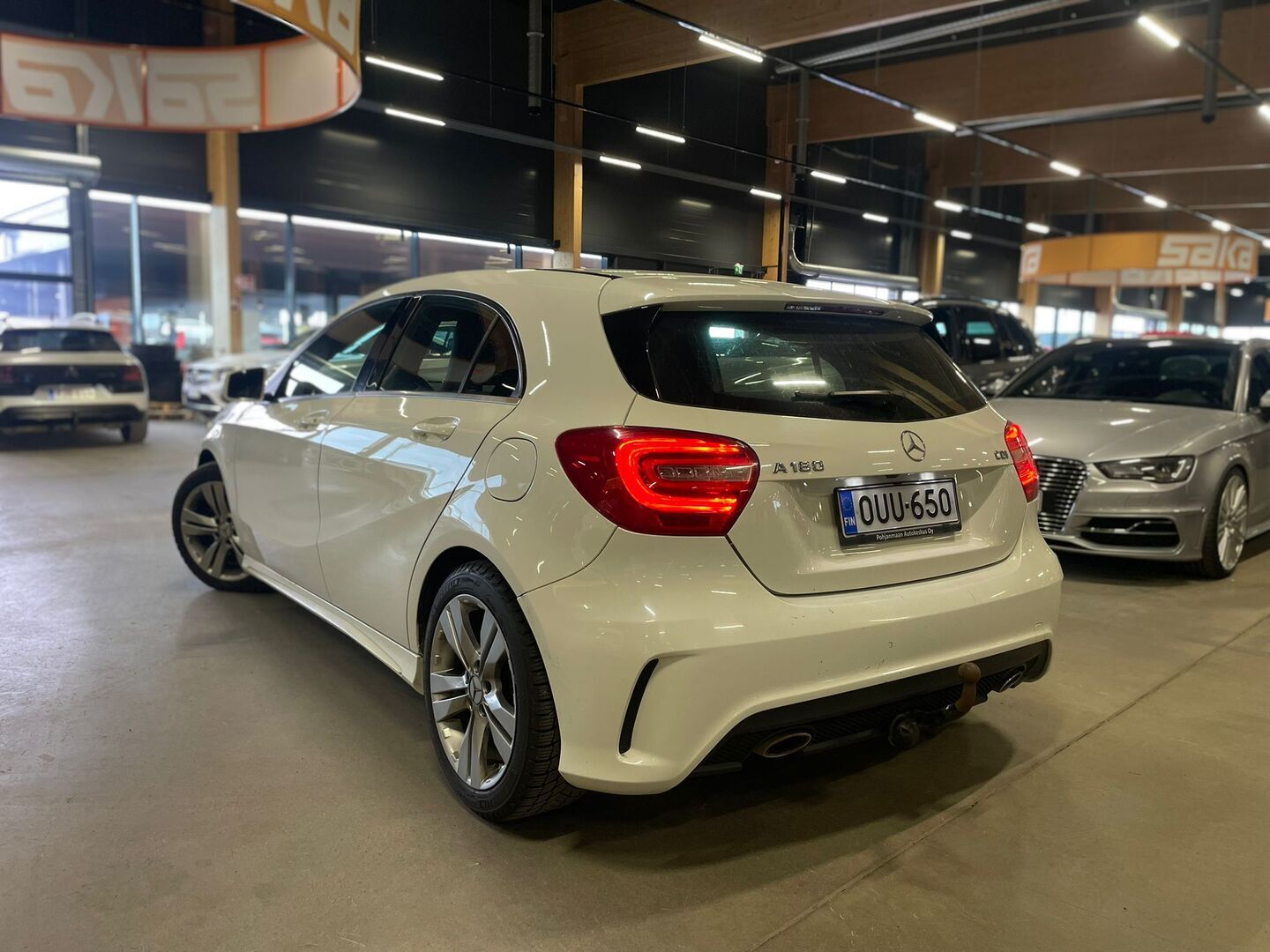 MERCEDES-BENZ A 2015