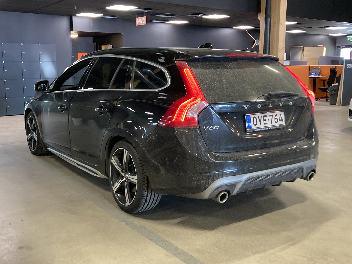 VOLVO V60 2017