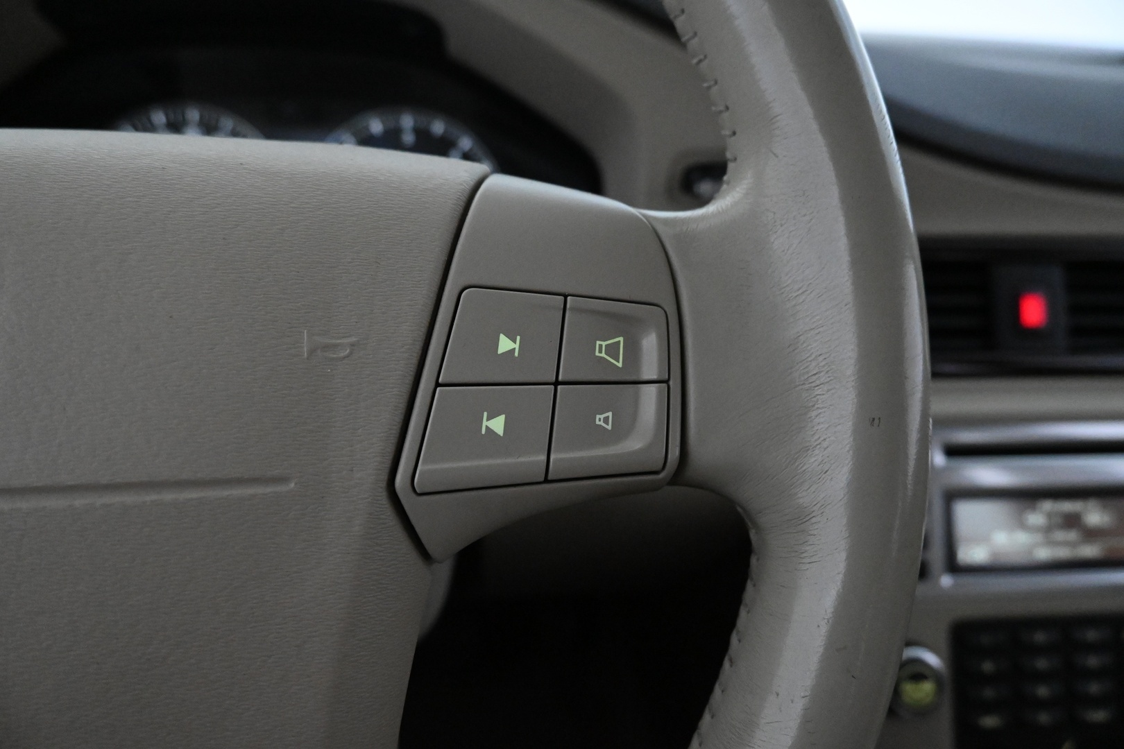 VOLVO V70 2007