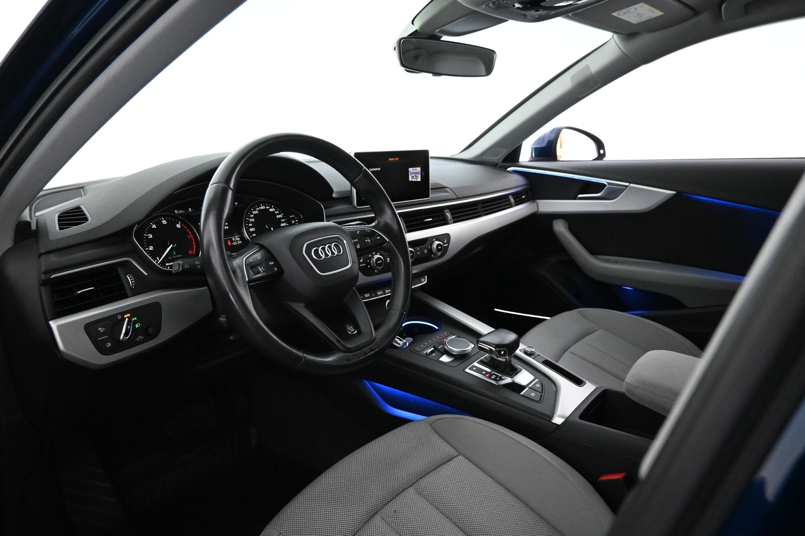 AUDI A4 2018