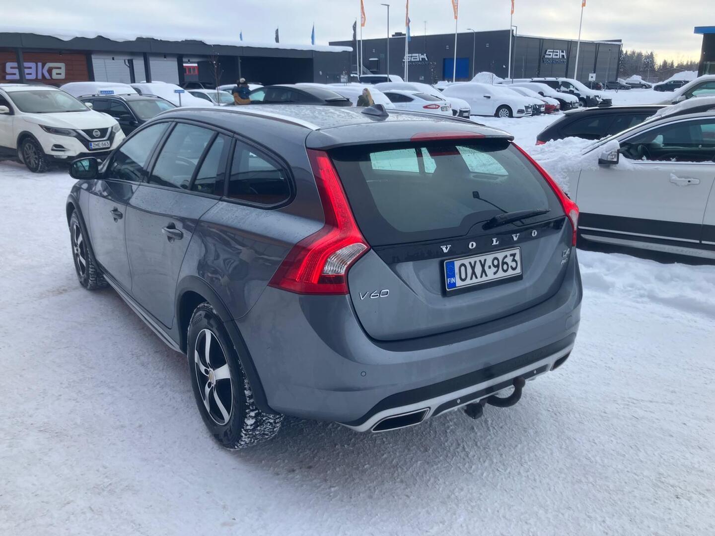 VOLVO V60 Cross Country 2017