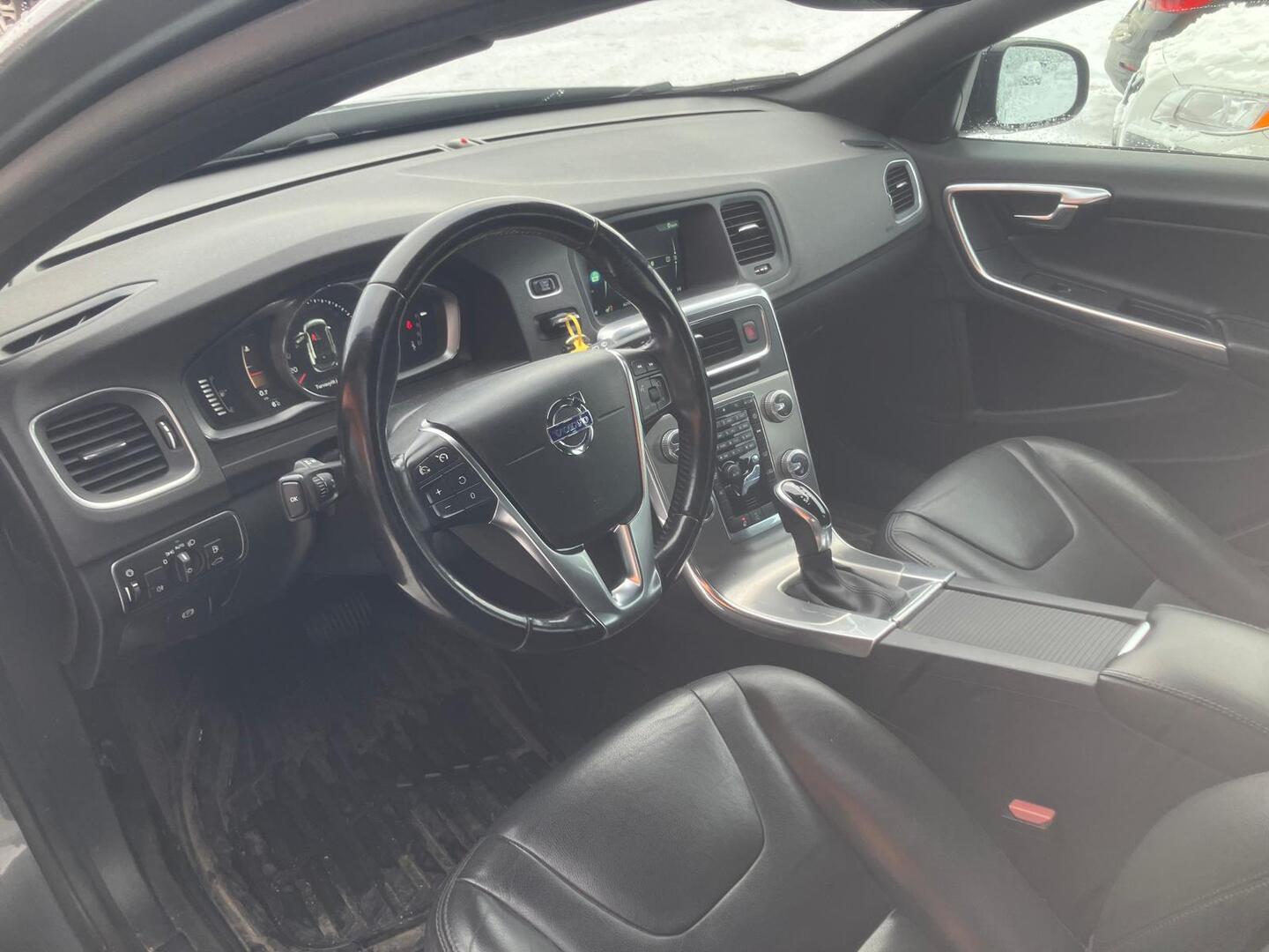 VOLVO V60 Cross Country 2017