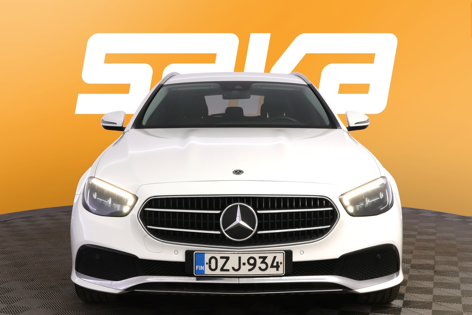 MERCEDES-BENZ E 2021