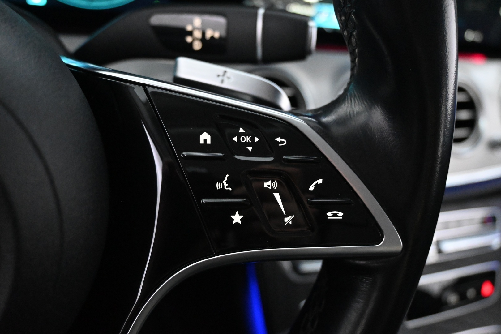 MERCEDES-BENZ E 2021