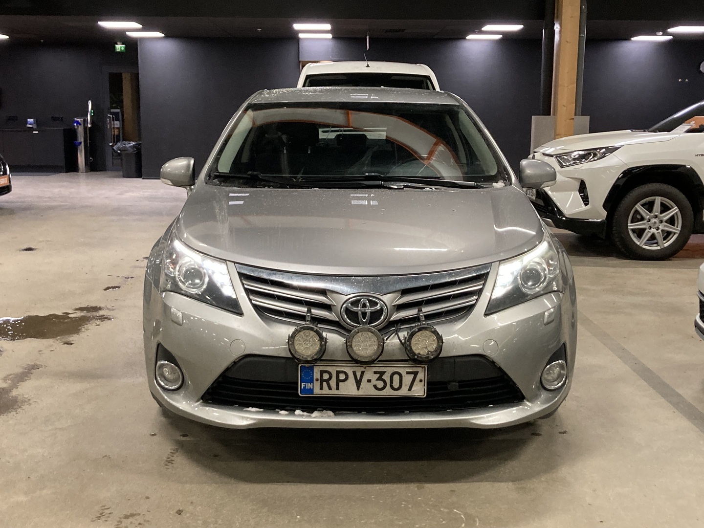 TOYOTA Avensis 2012