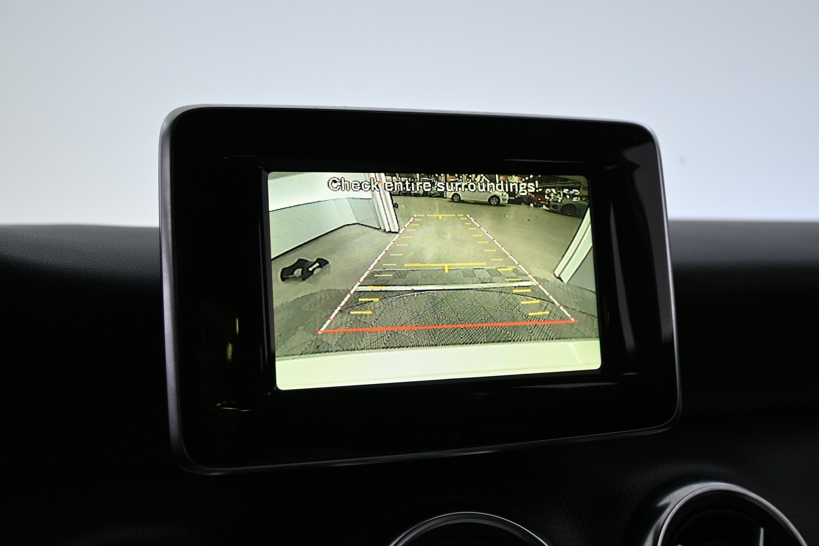 MERCEDES-BENZ A 2015