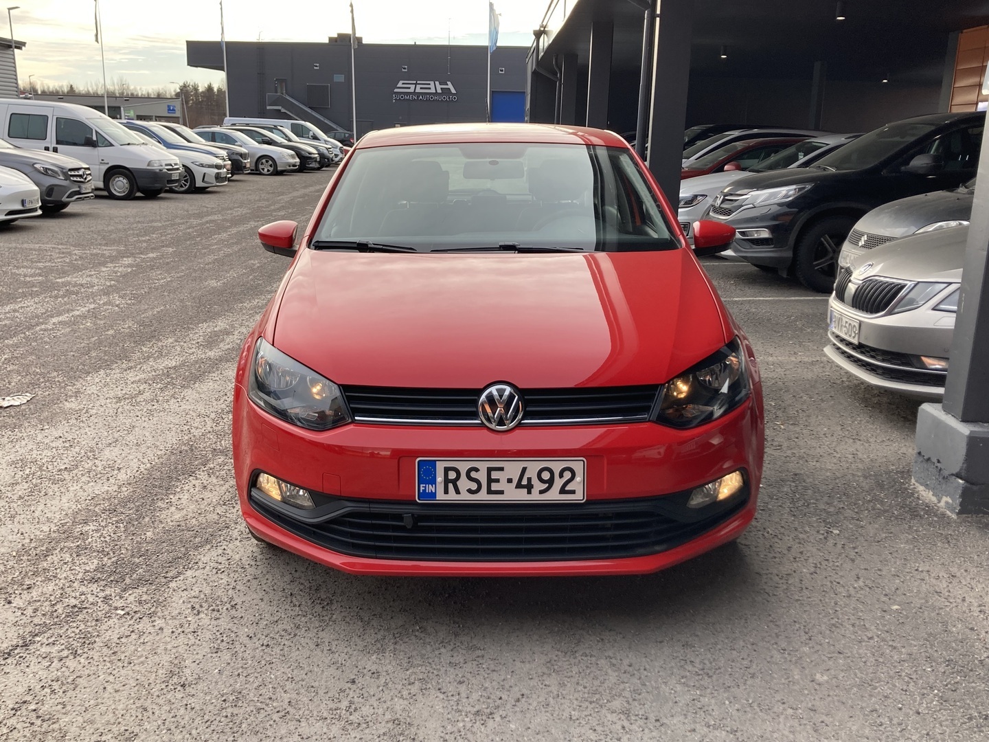 VOLKSWAGEN Polo 2016