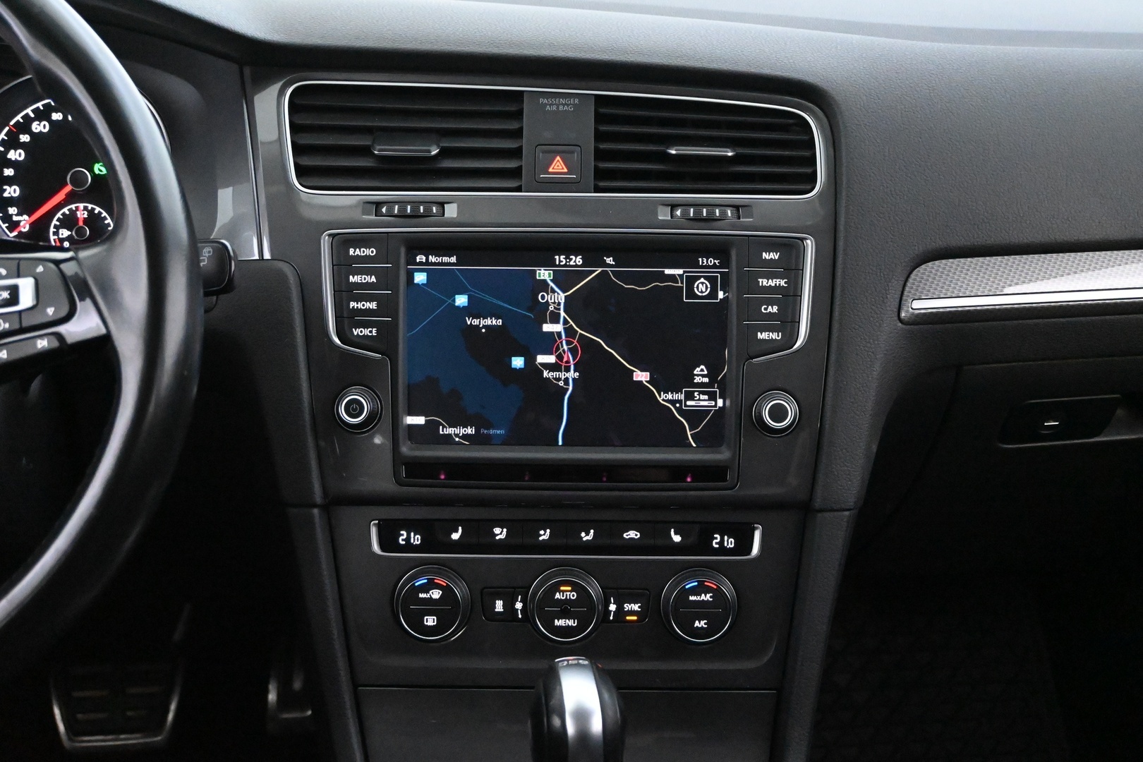 VOLKSWAGEN Golf 2016