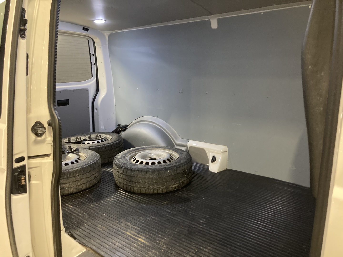 VOLKSWAGEN Transporter 2017