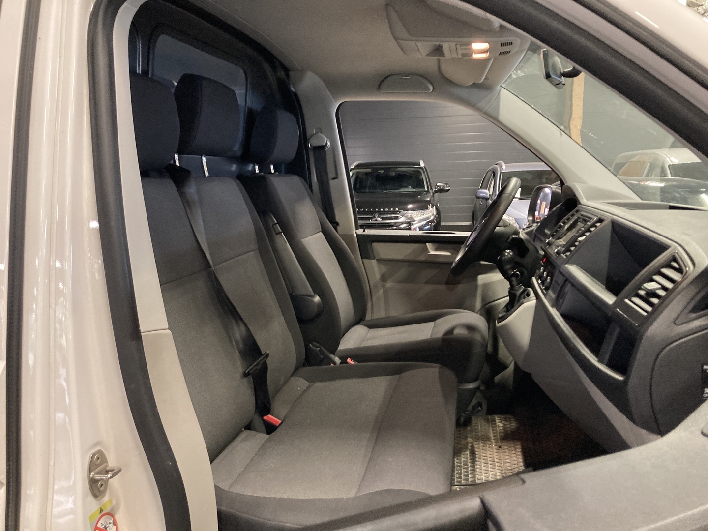 VOLKSWAGEN Transporter 2017