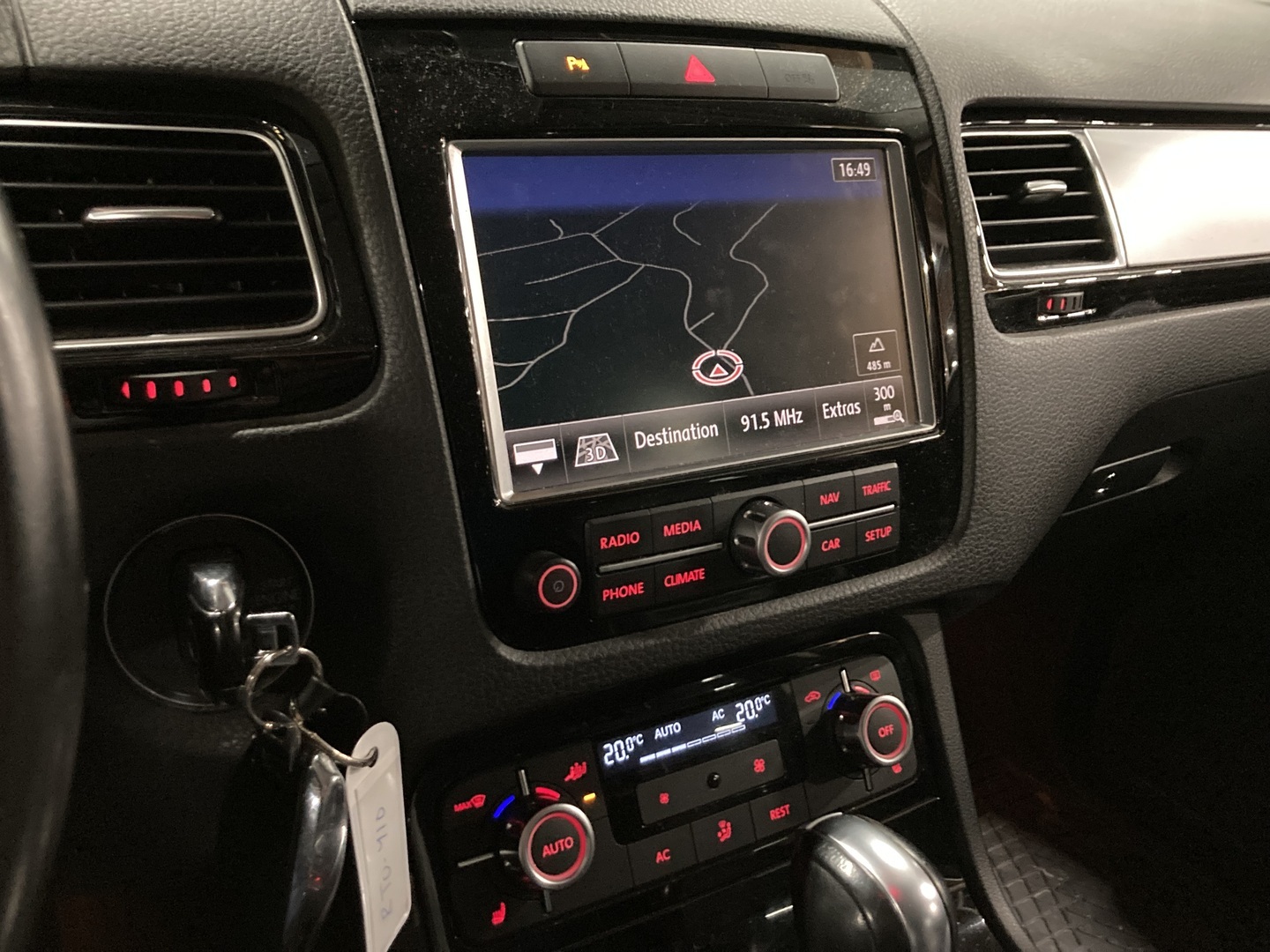 VOLKSWAGEN Touareg 2011