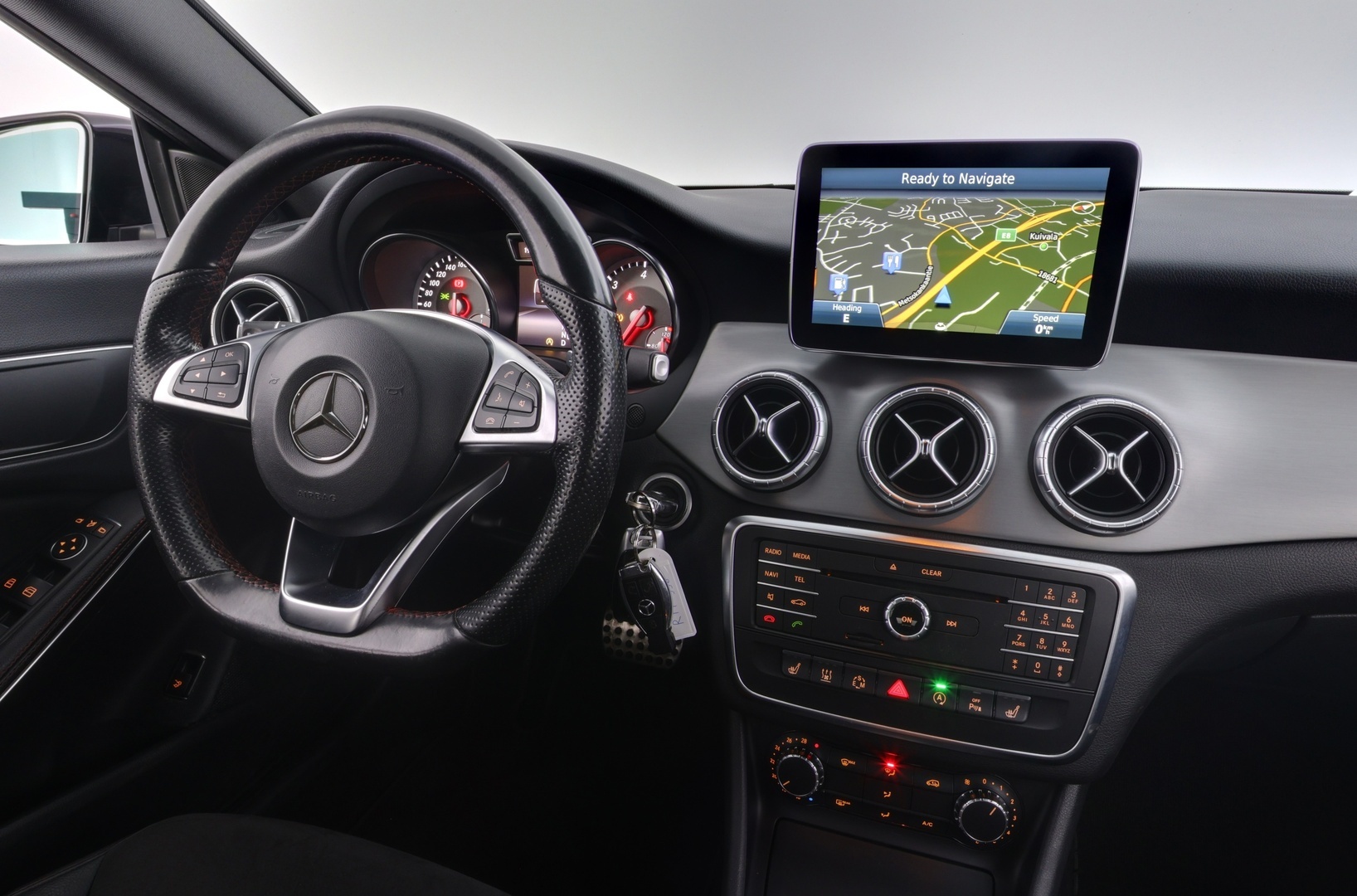 MERCEDES-BENZ CLA 2015