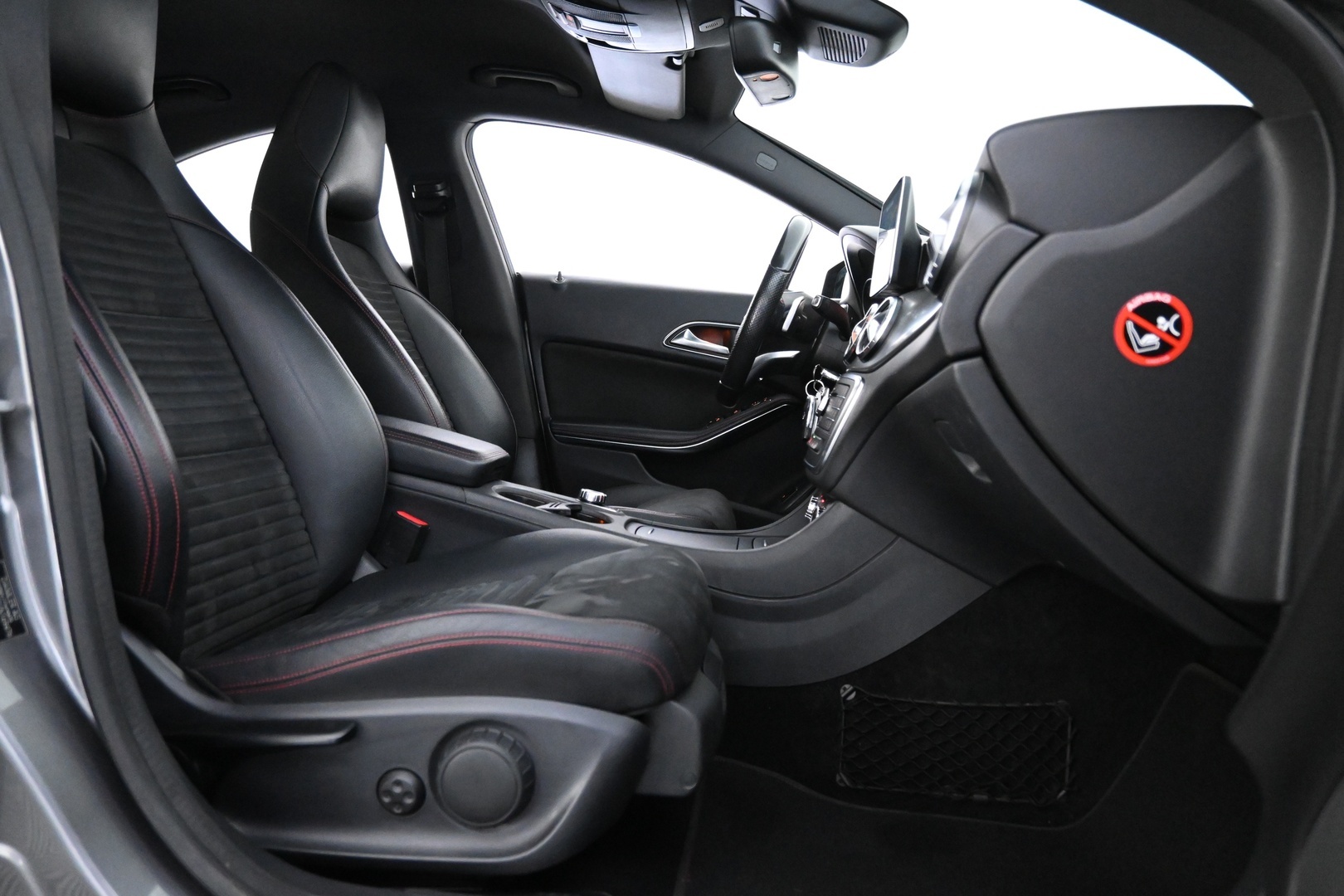 MERCEDES-BENZ CLA 2015