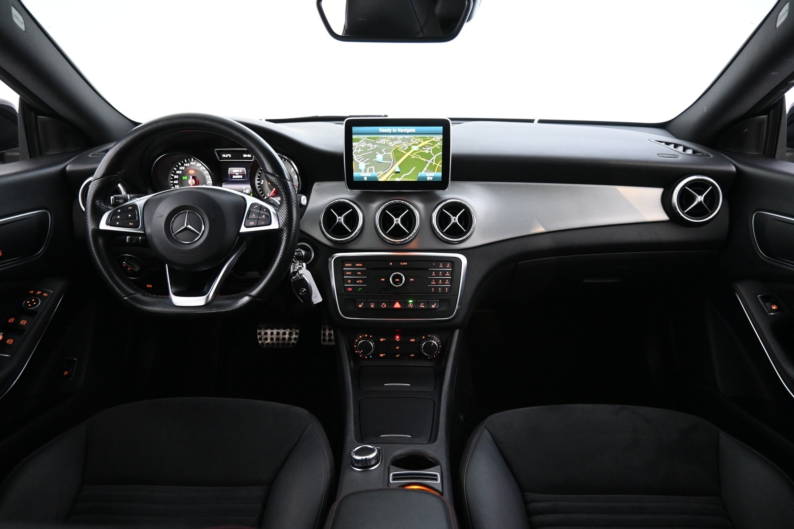 MERCEDES-BENZ CLA 2015