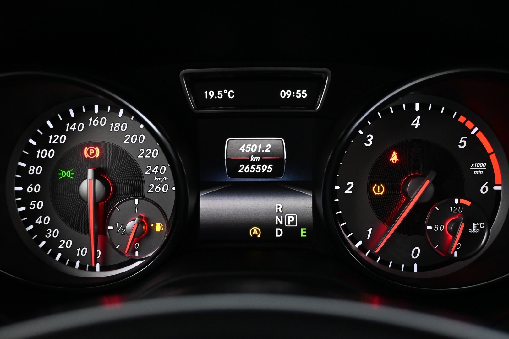 MERCEDES-BENZ CLA 2015