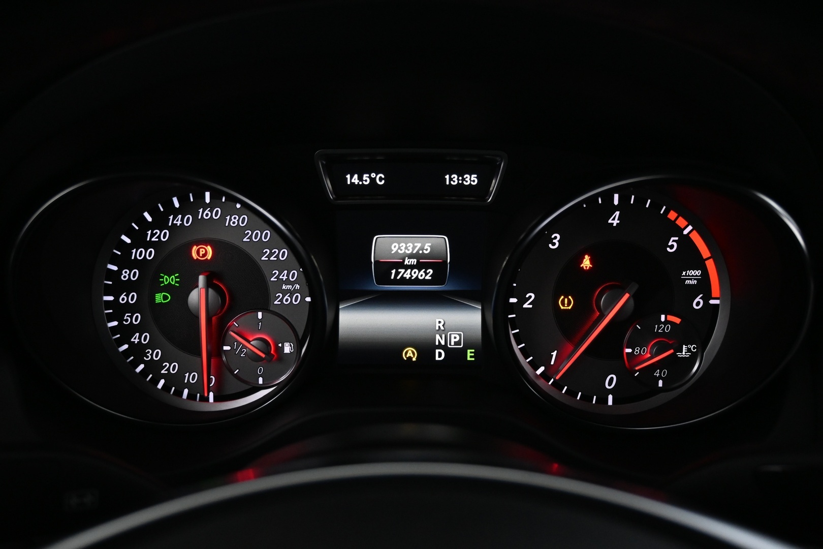 MERCEDES-BENZ CLA 2015