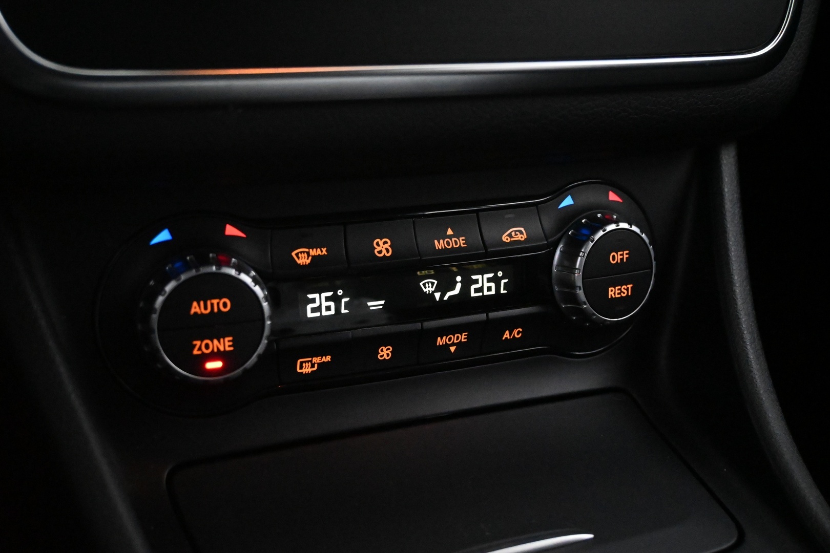 MERCEDES-BENZ CLA 2015