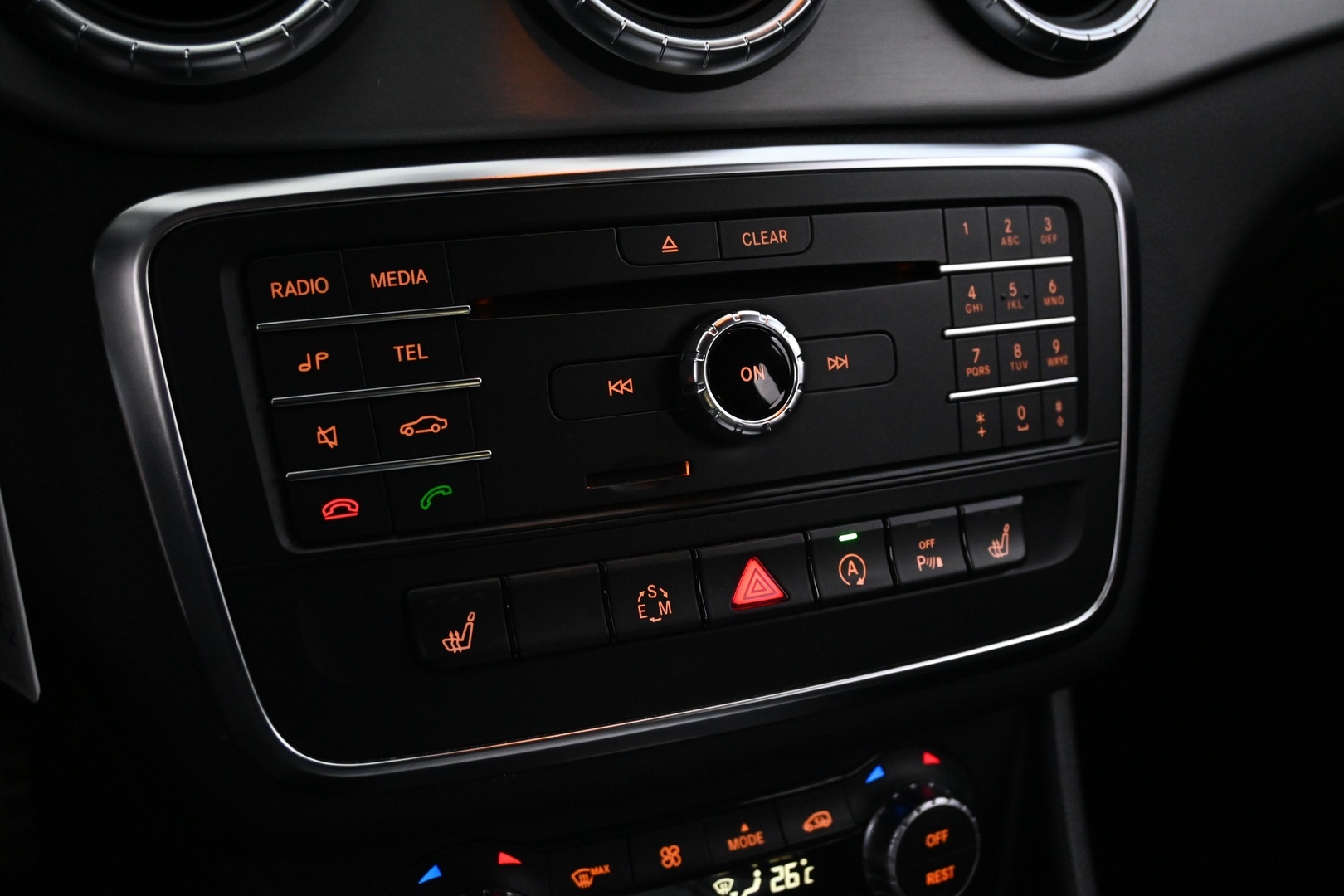 MERCEDES-BENZ CLA 2015