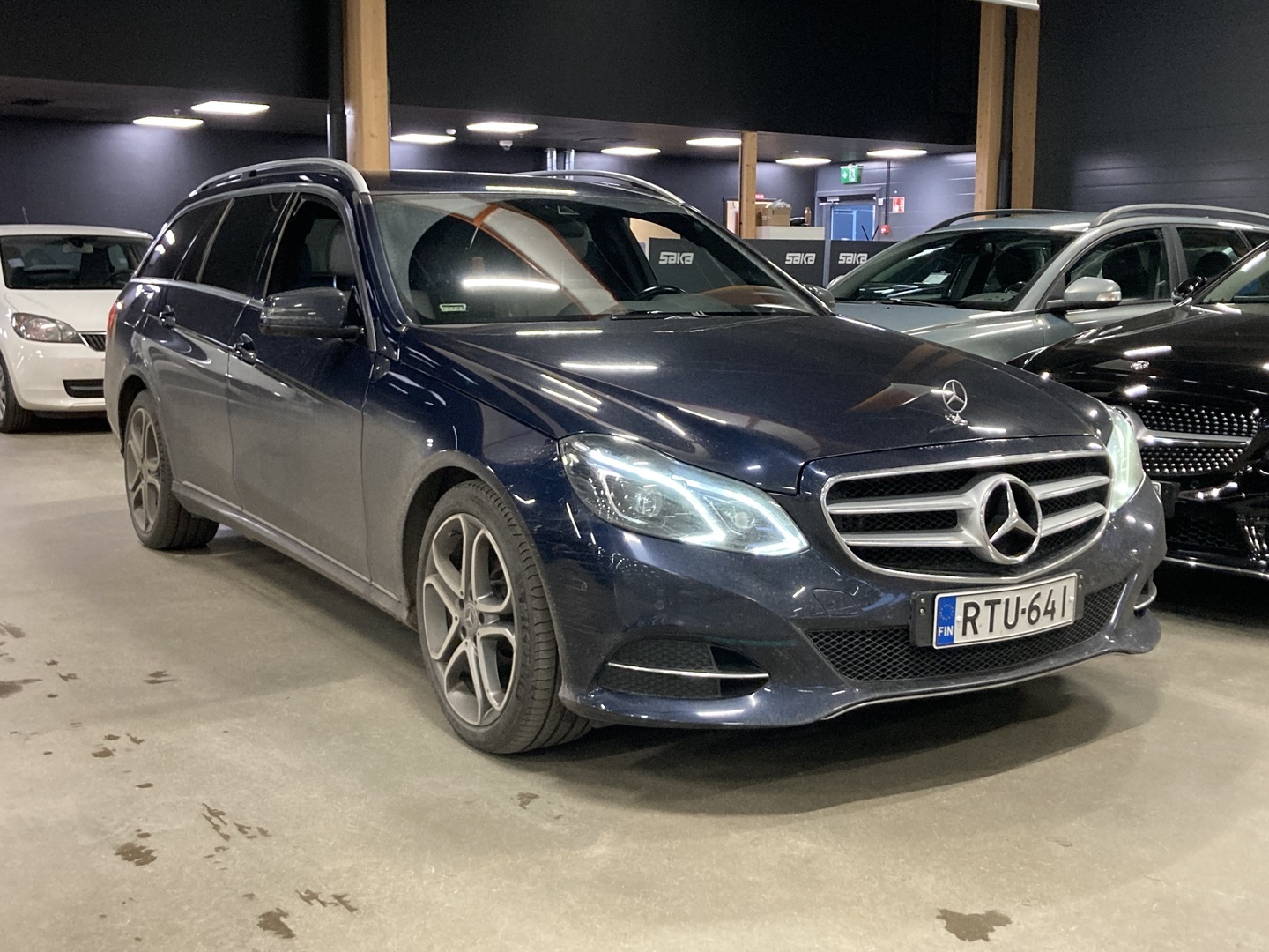 MERCEDES-BENZ E 2013