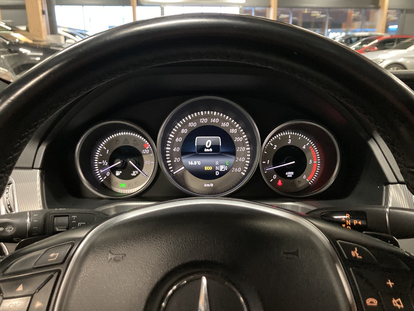 MERCEDES-BENZ E 2013