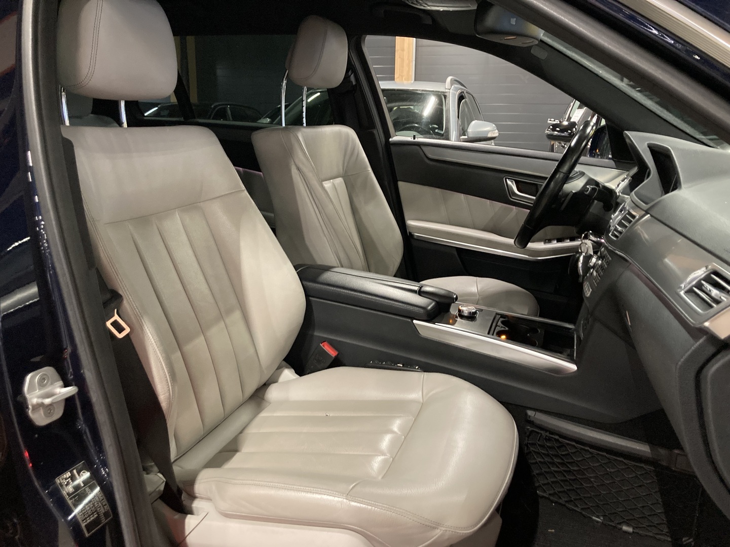 MERCEDES-BENZ E 2013