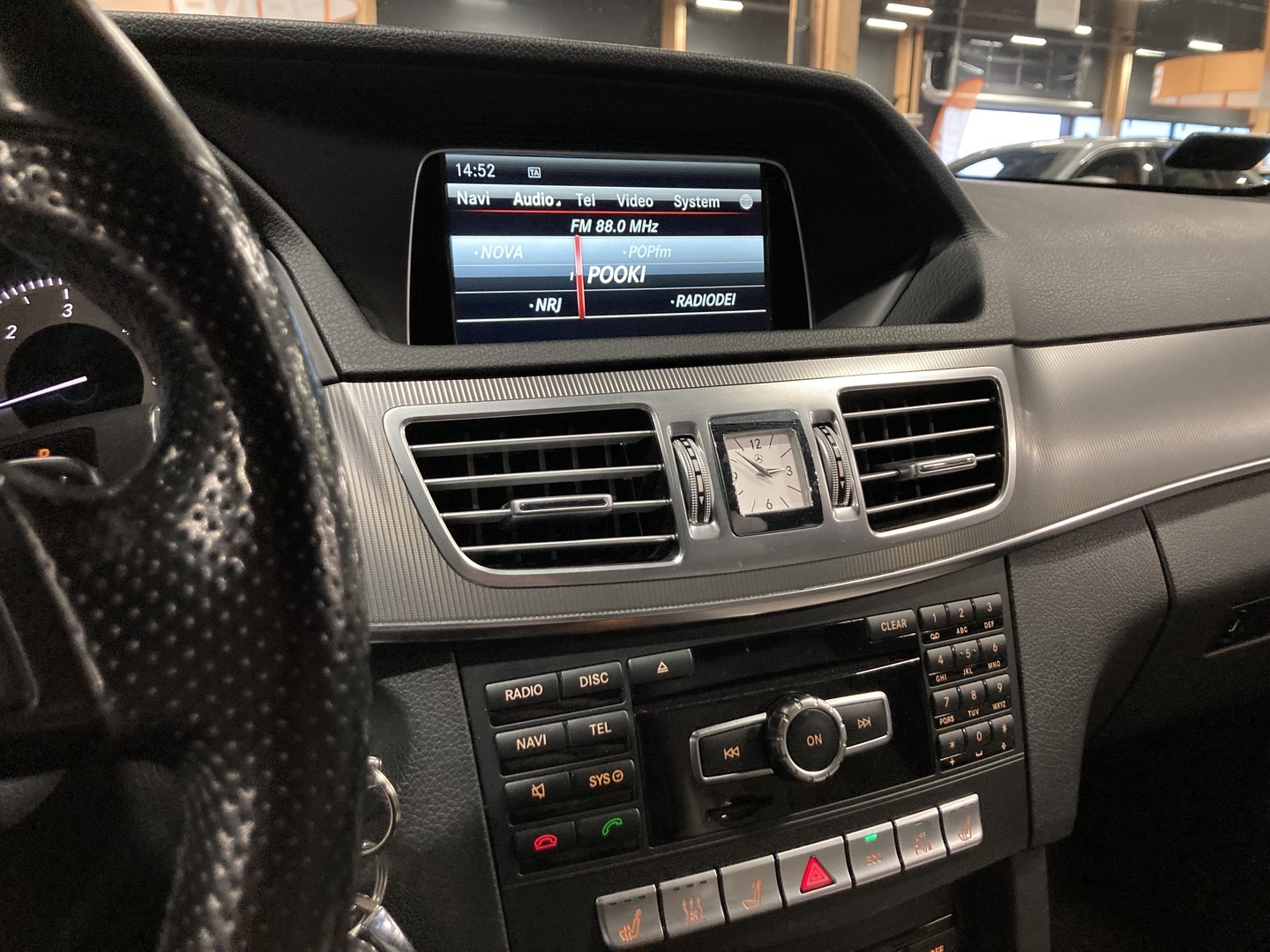 MERCEDES-BENZ E 2013