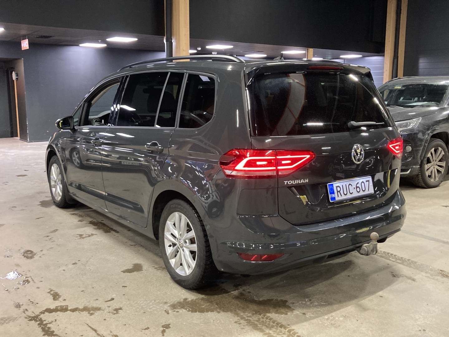VOLKSWAGEN Touran 2019