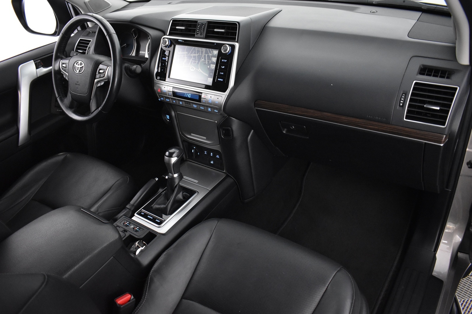 TOYOTA Land Cruiser 2018