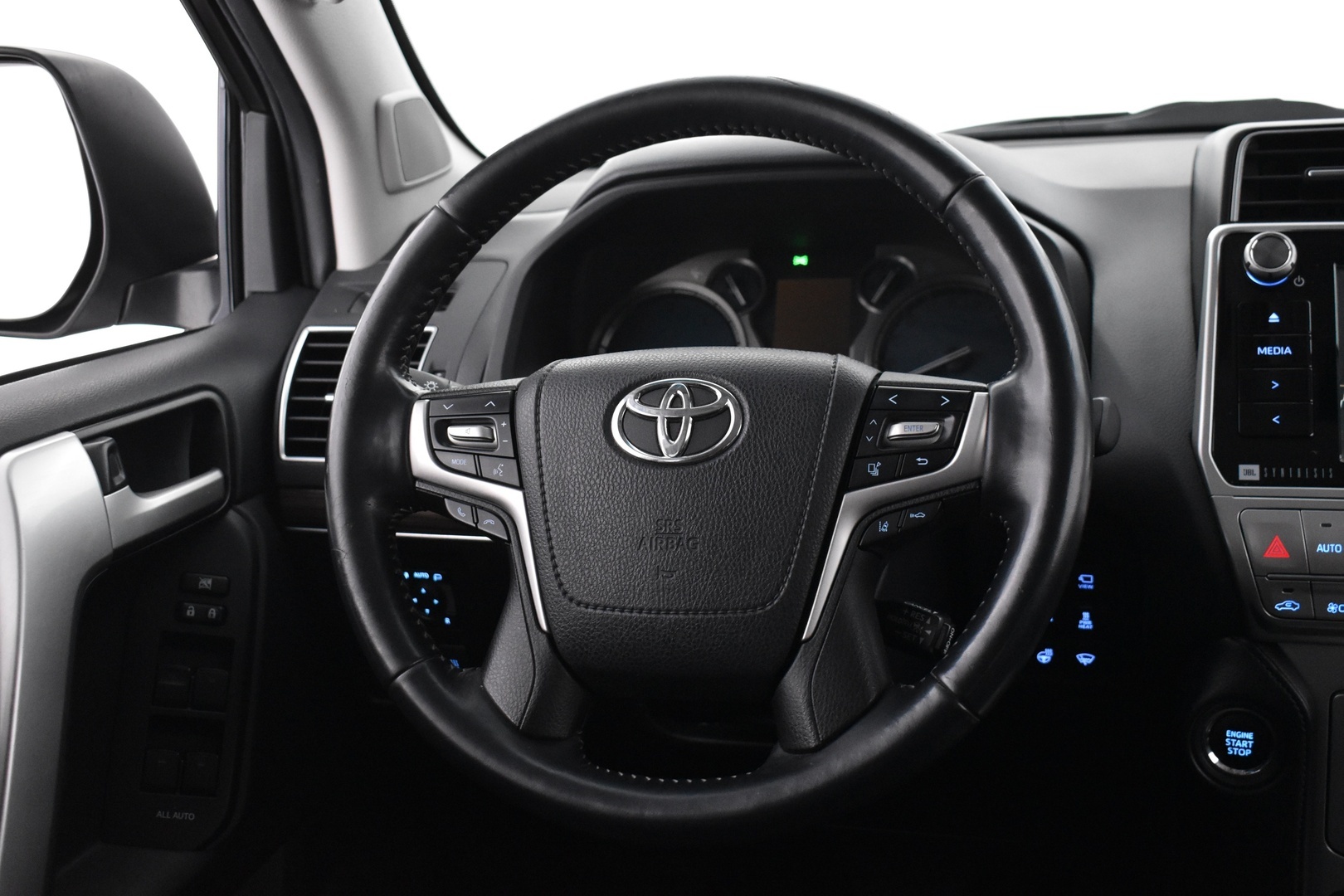TOYOTA Land Cruiser 2018