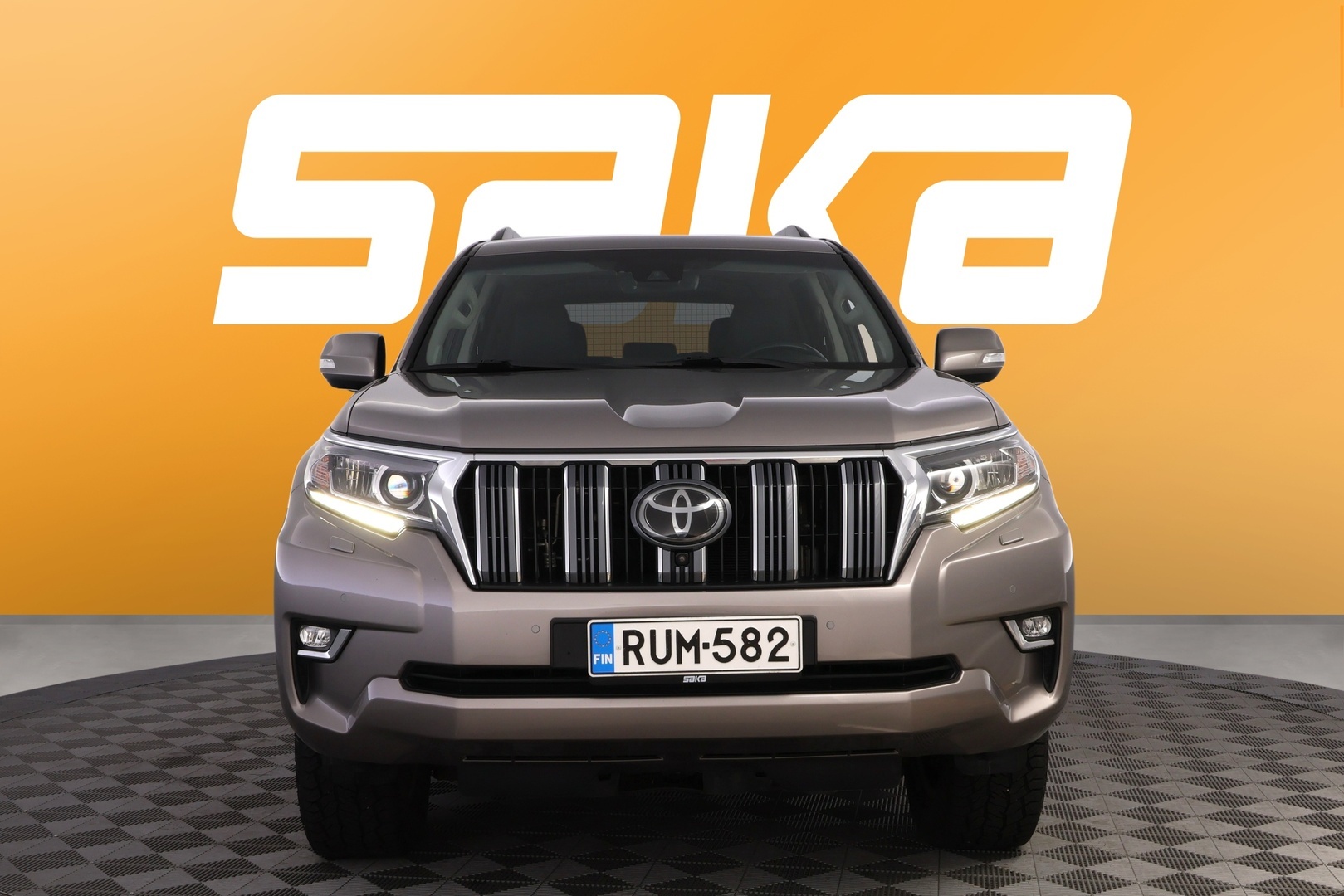 TOYOTA Land Cruiser 2018