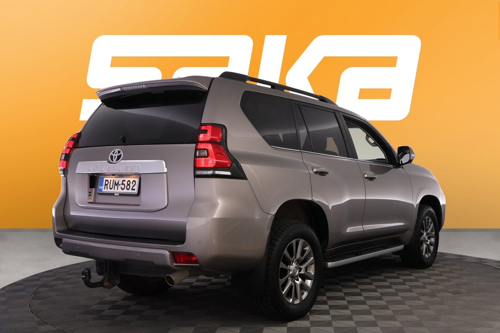 TOYOTA Land Cruiser 2018