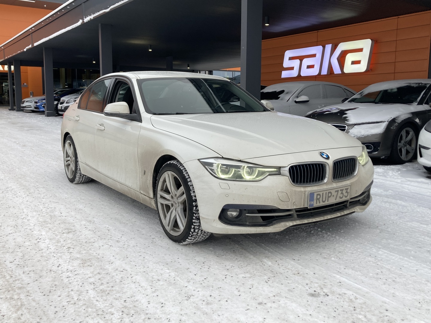 BMW 330 2018