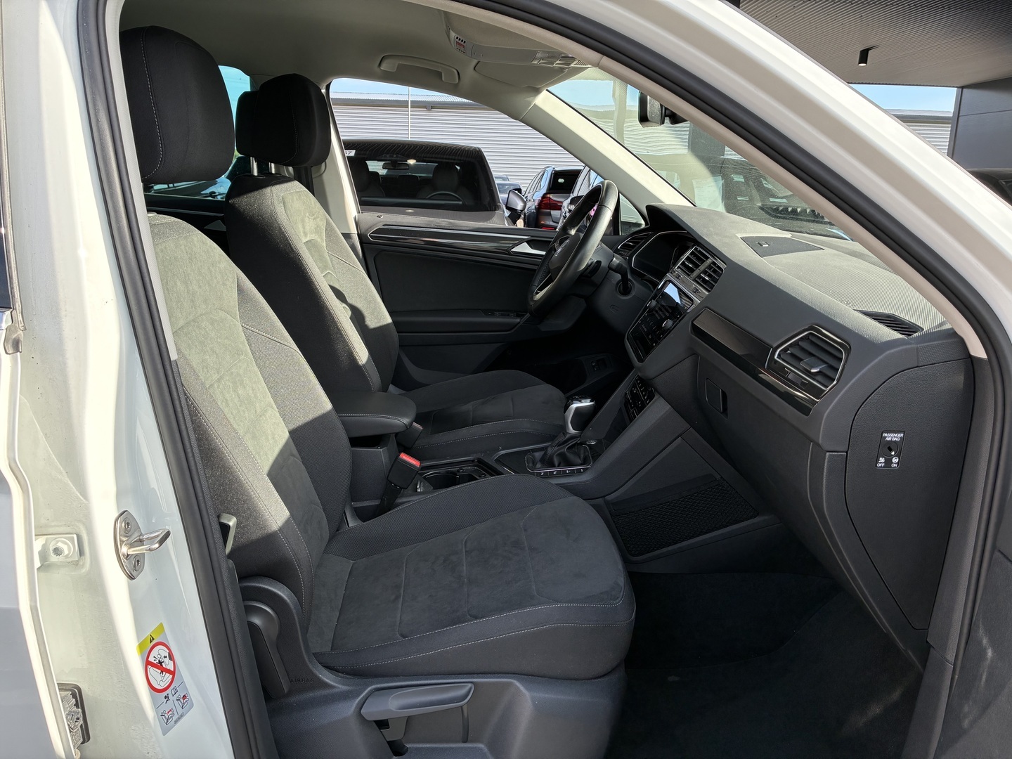 VOLKSWAGEN Tiguan 2023