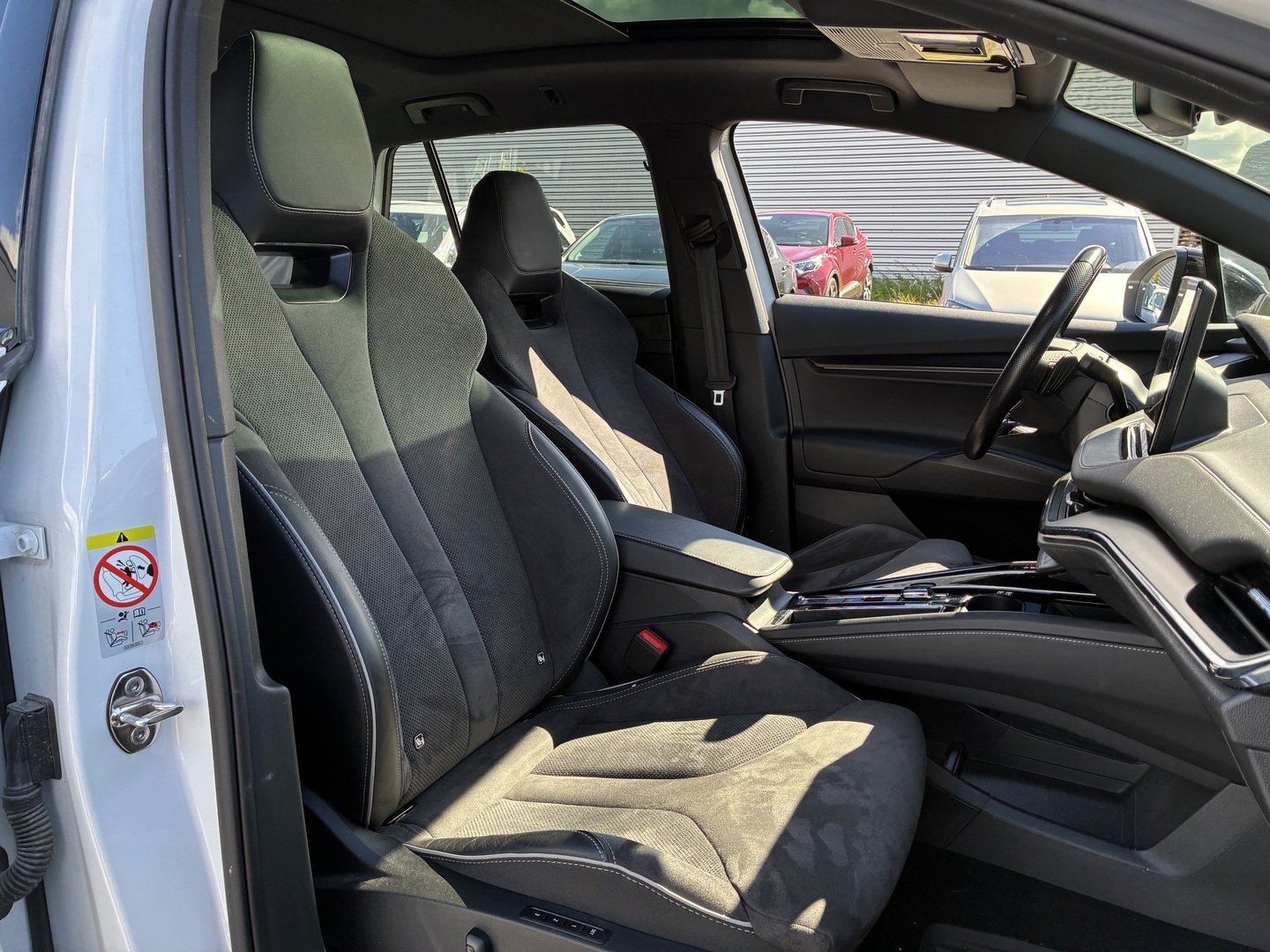 SKODA Enyaq 2023
