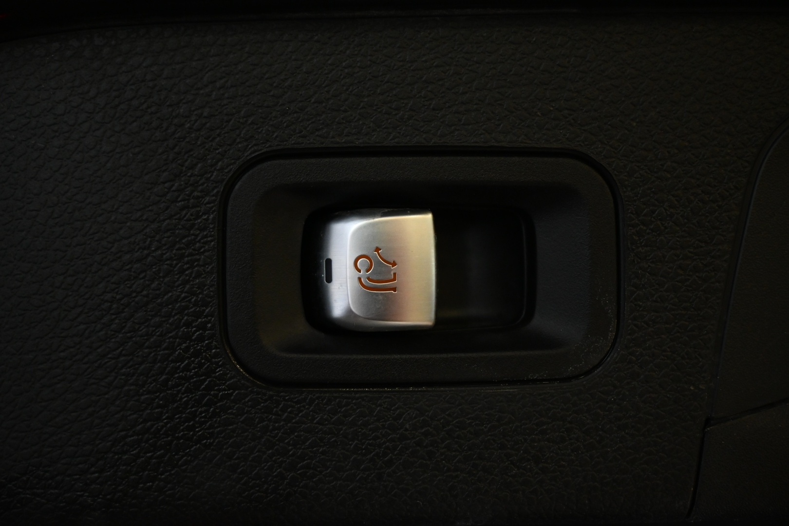 MERCEDES-BENZ EQC 2021