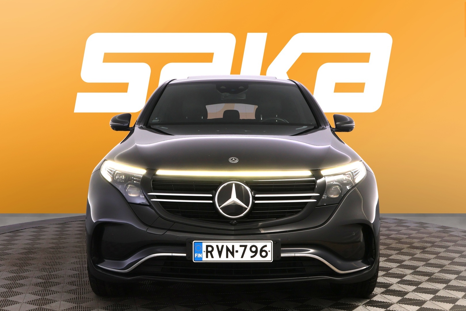 MERCEDES-BENZ EQC 2021