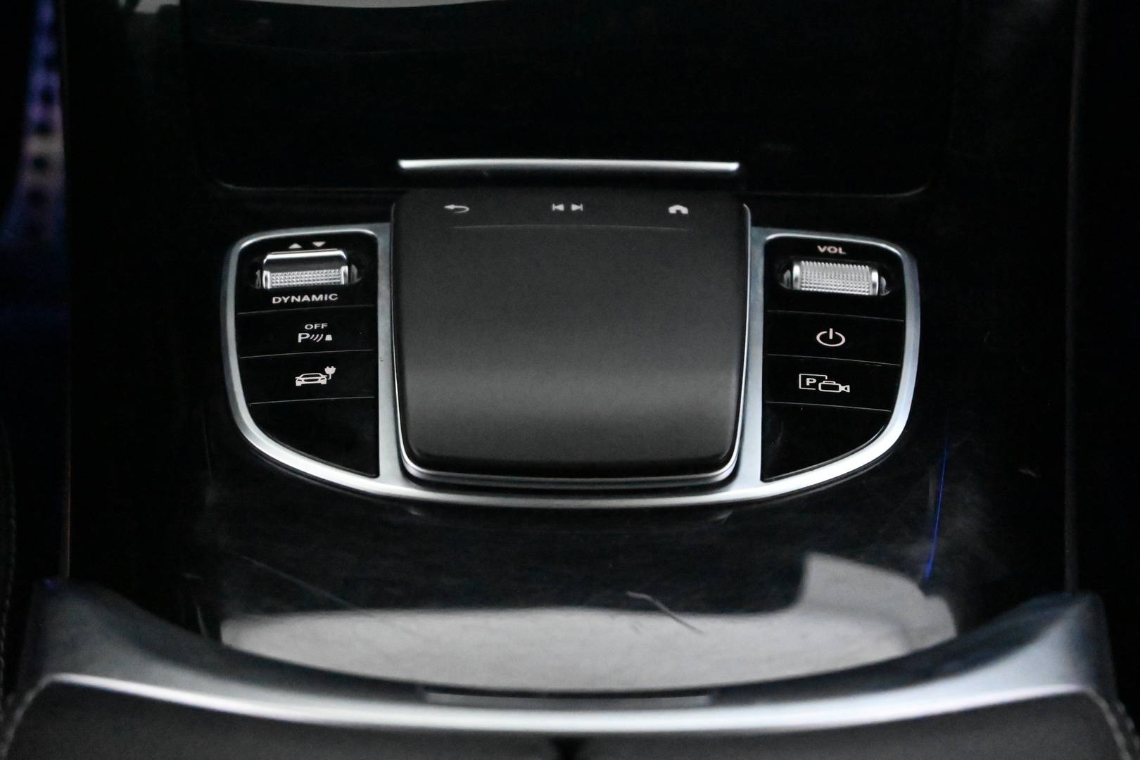 MERCEDES-BENZ EQC 2021