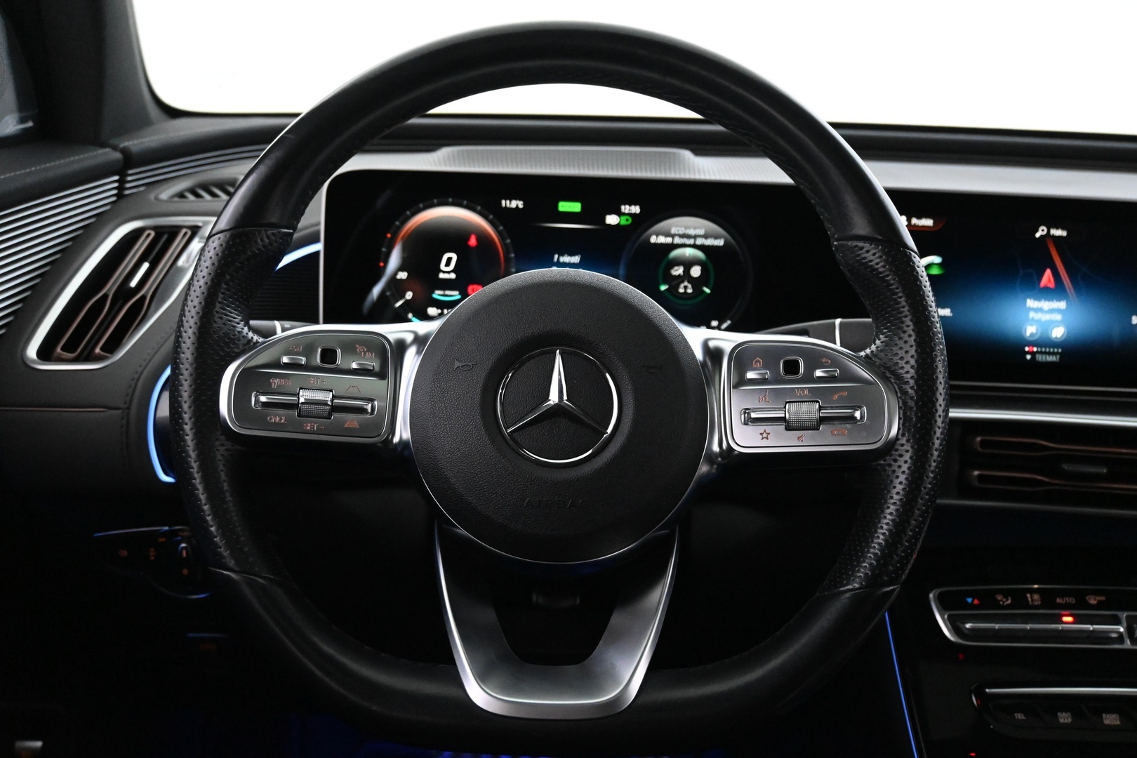 MERCEDES-BENZ EQC 2021