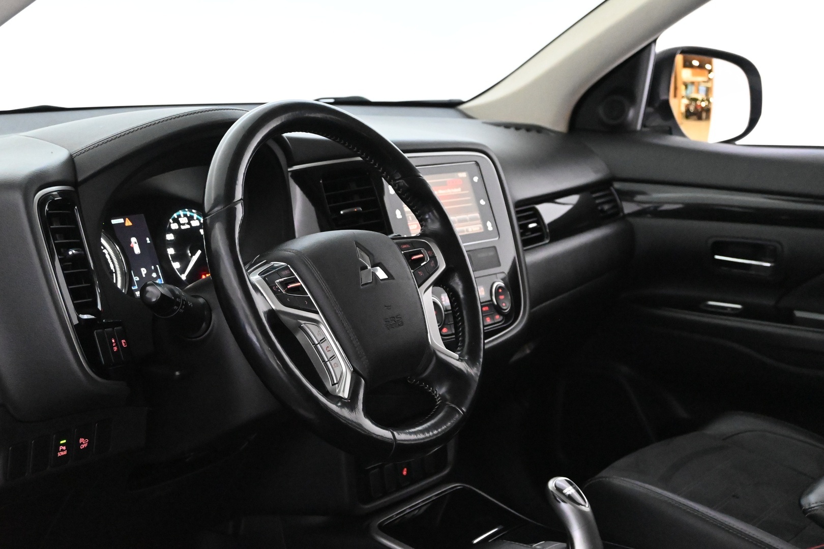 MITSUBISHI Outlander 2018