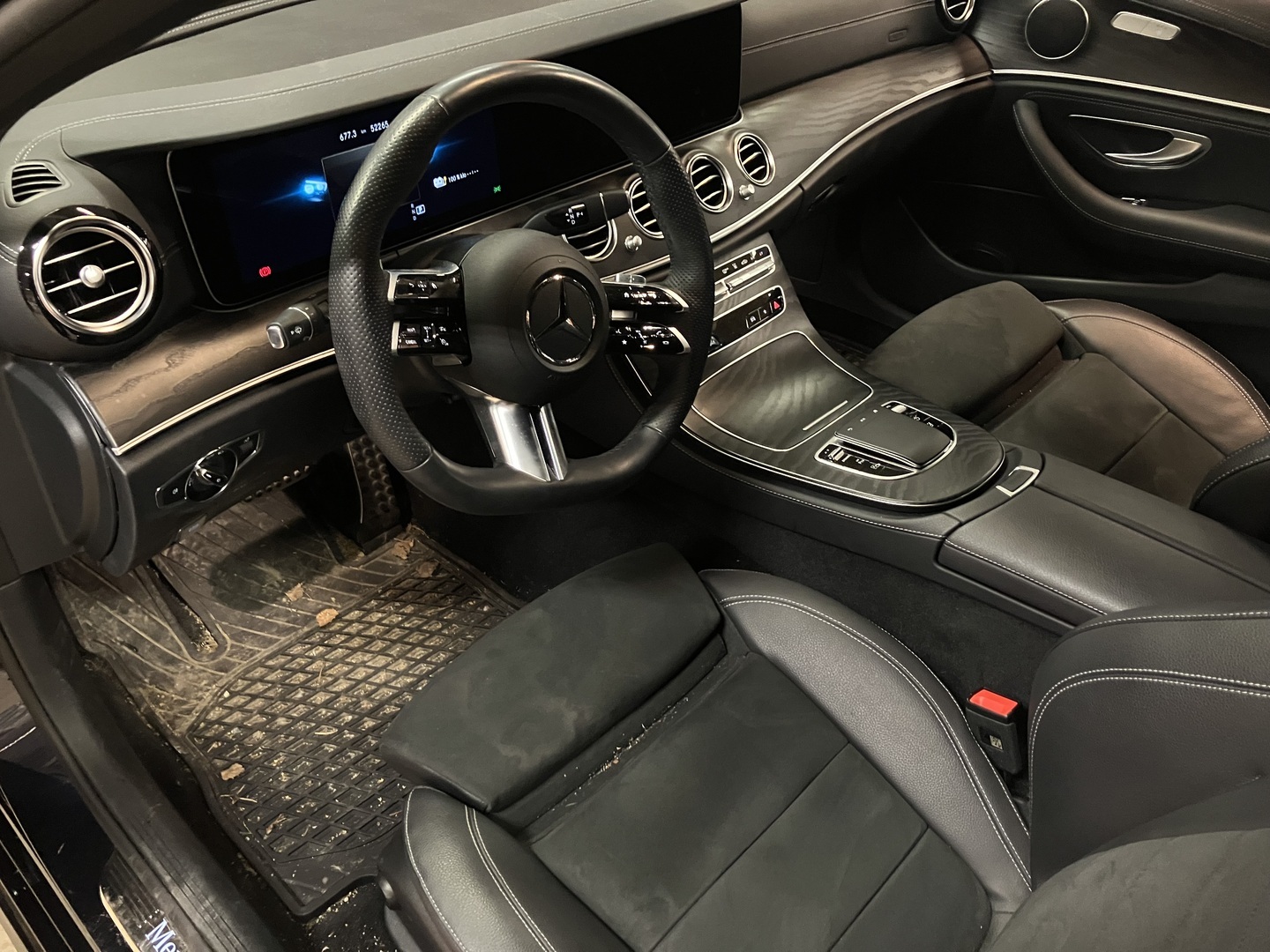 MERCEDES-BENZ E 2023