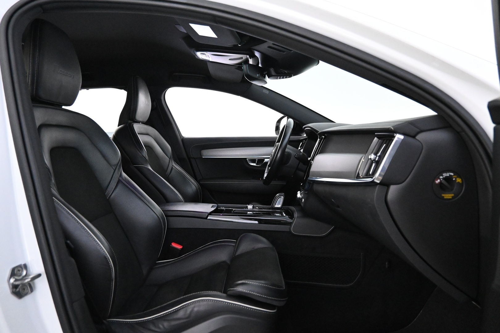 VOLVO V90 2020
