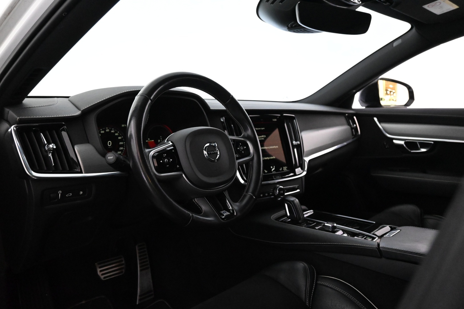 VOLVO V90 2020