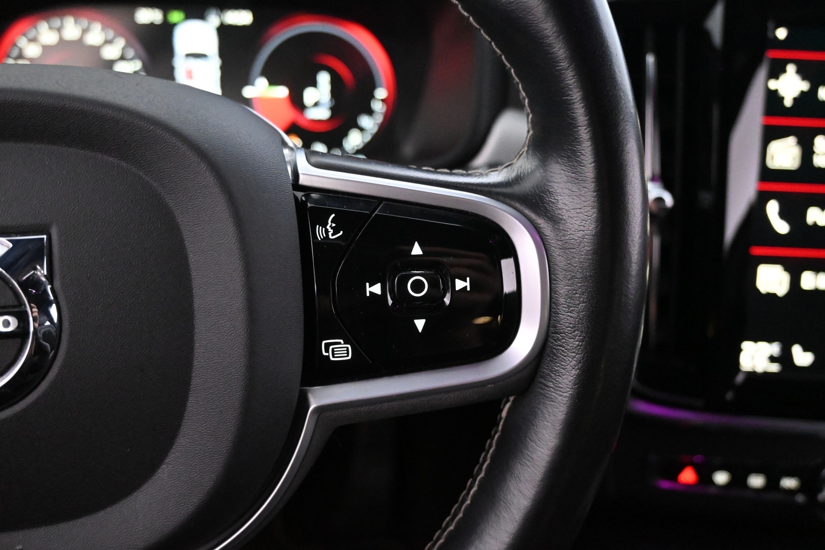 VOLVO V90 2020