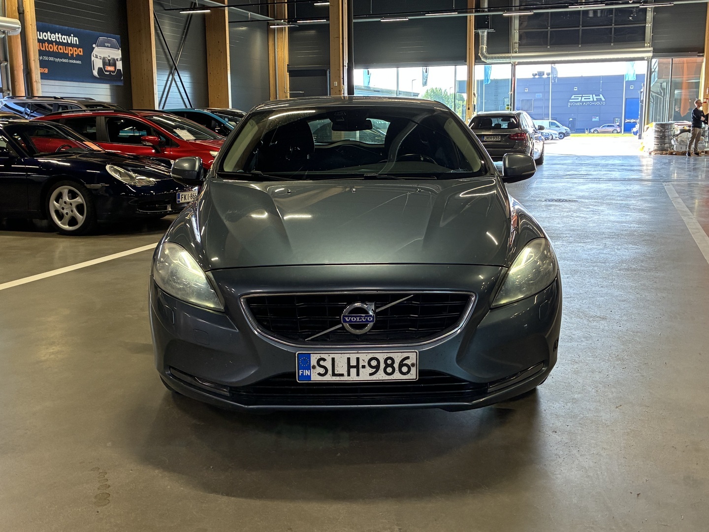 VOLVO V40 2013