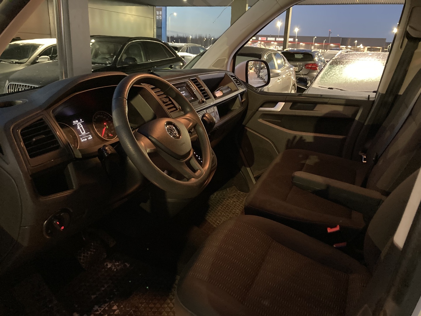 VOLKSWAGEN Caravelle 2018